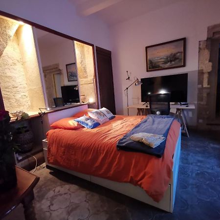 Experience Unique Dans Un Lieu Magique Hotel Vergèze Eksteriør billede