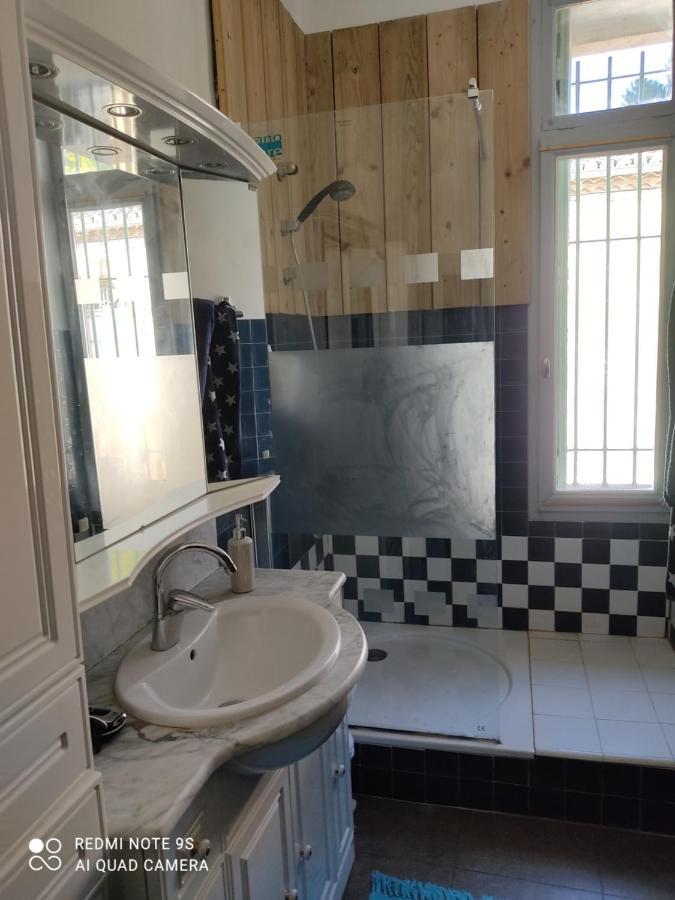 Experience Unique Dans Un Lieu Magique Hotel Vergèze Eksteriør billede